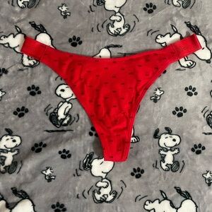 VS PINK Red Cherry Print Thong BRAND NEW NO TAG SIZE M 🍒